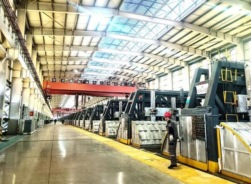 效能領跑，樹立“綠電鋁”行業(yè)標桿——技術服務驅(qū)動鋁產(chǎn)業(yè)綠色轉(zhuǎn)型